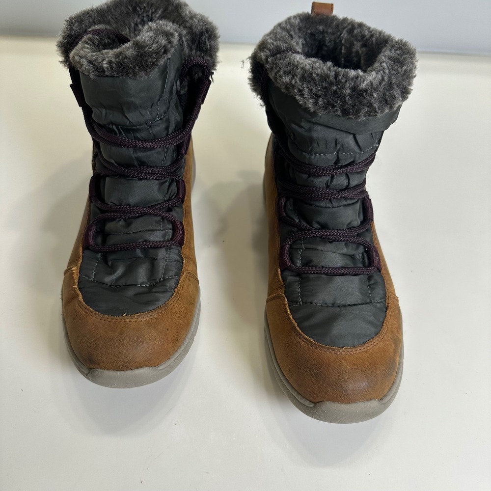 Timberland Courmayeur Valley Waterproof Boots Brown Leather Faux Fur A23BP 6.5 - Picture 2 of 9